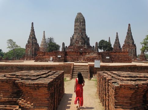 O que fazer em Ayutthaya - visitar o templo Wat Chaiwatthanaram